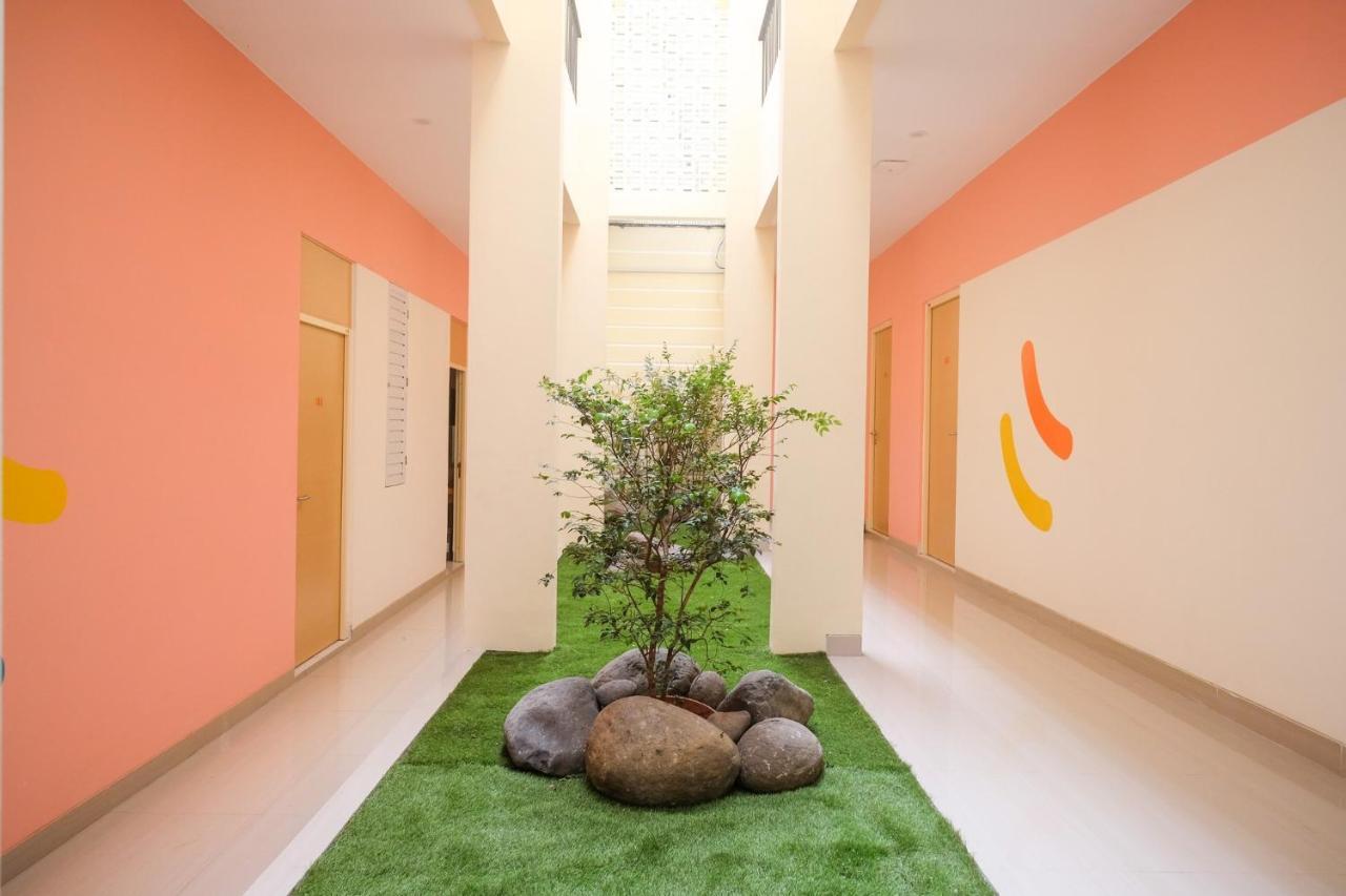 Sans Hotel Aurum Majapahit Semarang Exterior photo